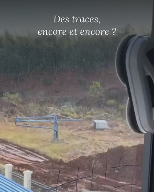 Démonstration : le robot lave une vitre sale, dedans comme dehors